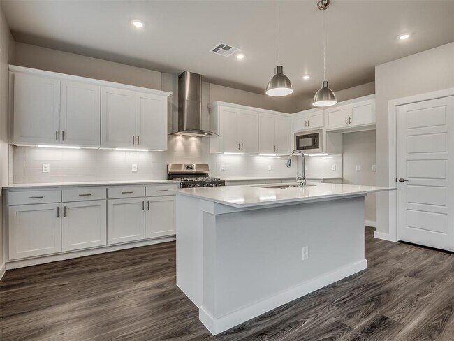 Building Photo - 520 NW 176th Terrace