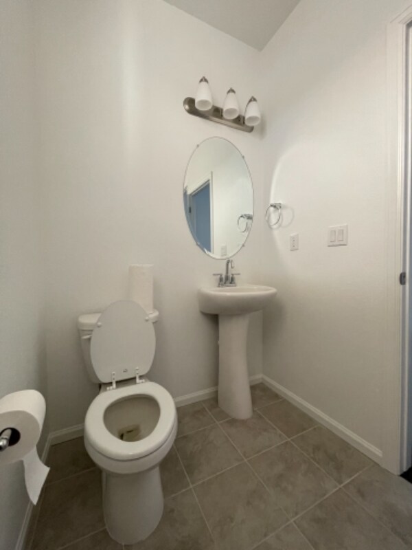 Building Photo - 517 Silver Rock Trl