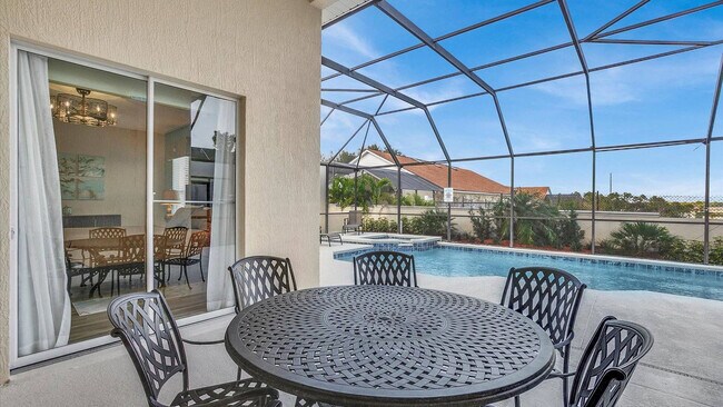 Building Photo - 8176 Fan Palm Way
