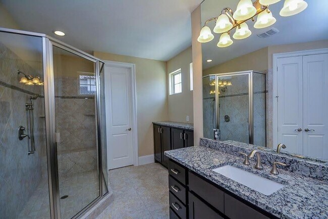 Building Photo - 15907 Court St