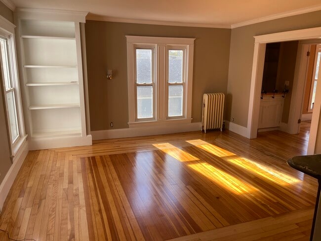 Main room Unit2 - 101 Walnut St