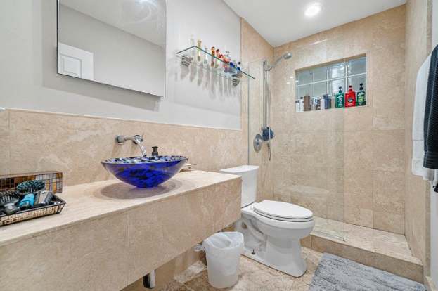 Building Photo - 2700 Spanish River Rd