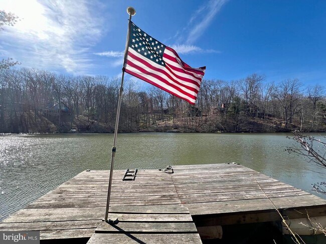 Building Photo - 117 Audubon Rd