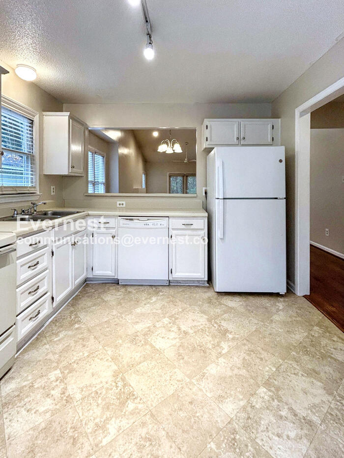 Building Photo - 4508 Timberhurst Dr