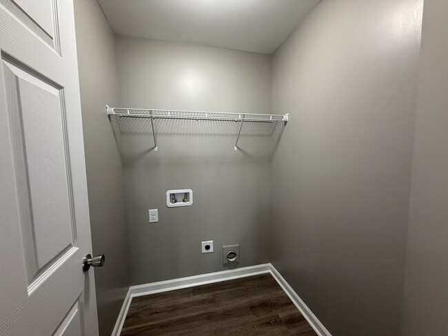 Building Photo - 1050 Echo Brook Trail