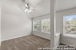 Building Photo - 208 Valona Dr