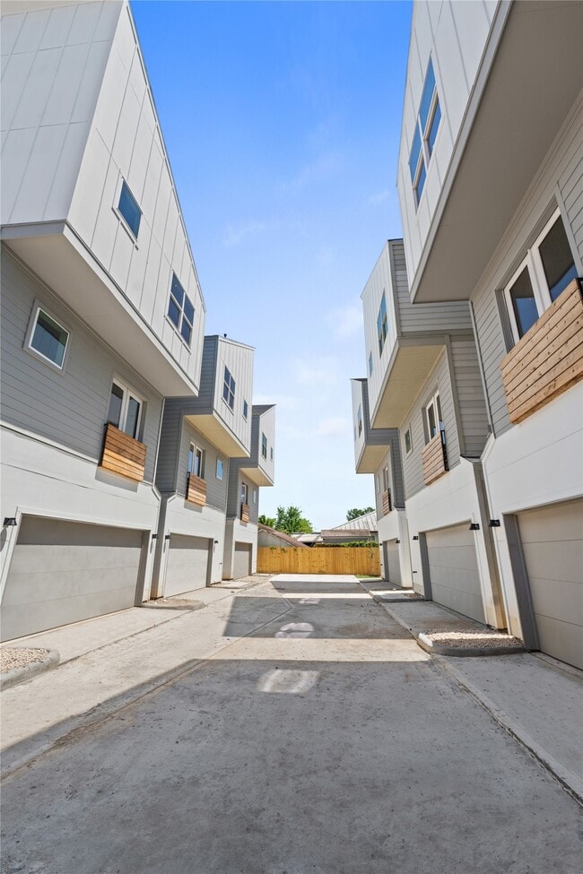 Building Photo - 111 Milby St