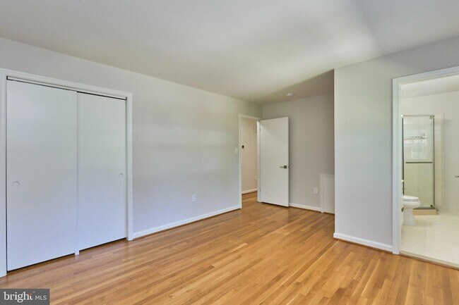 Building Photo - 2807 Schafflind Ct