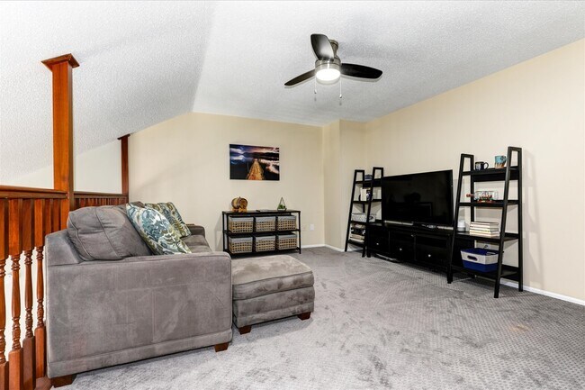 Building Photo - 16 Juneau Ct