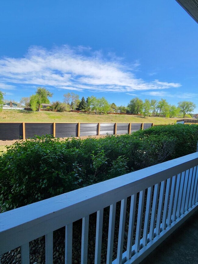 Building Photo - Amazing first floor condo in Littleton!!