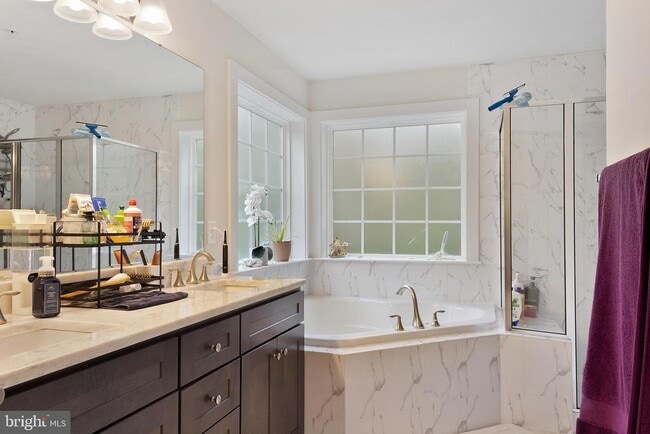 Building Photo - 937 Marzoff Rd