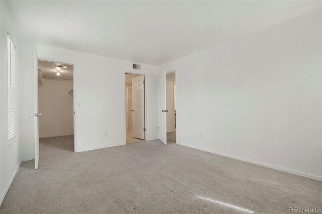 Building Photo - 14120 E Temple Dr