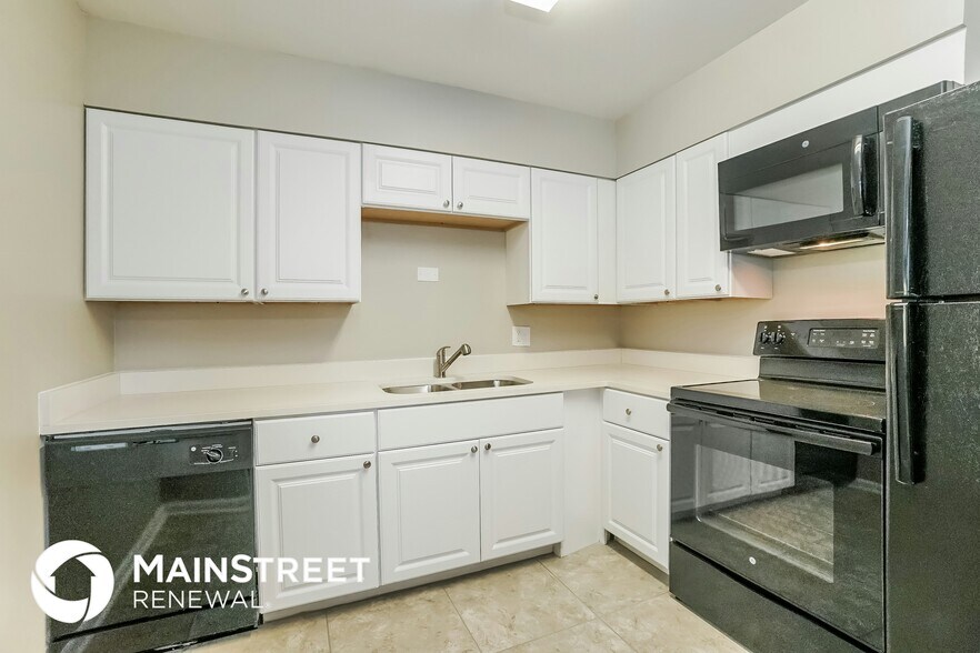 Building Photo - 298 Pineview Dr
