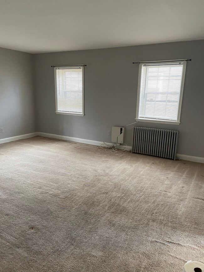 Living room - 3651 Campfield Rd