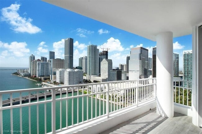 Building Photo - 701 Brickell Key Blvd