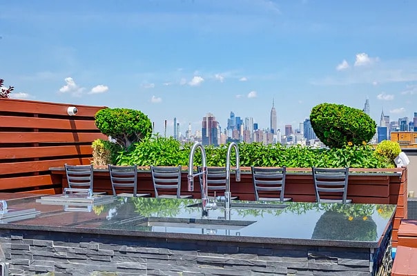 Building Photo - 42 Maspeth Ave