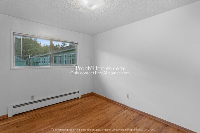 Building Photo - Updated One Bedroom Condo Within Walking D...