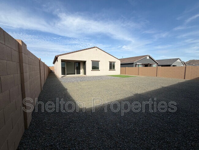 Building Photo - 7721 W Saddlehorn Rd