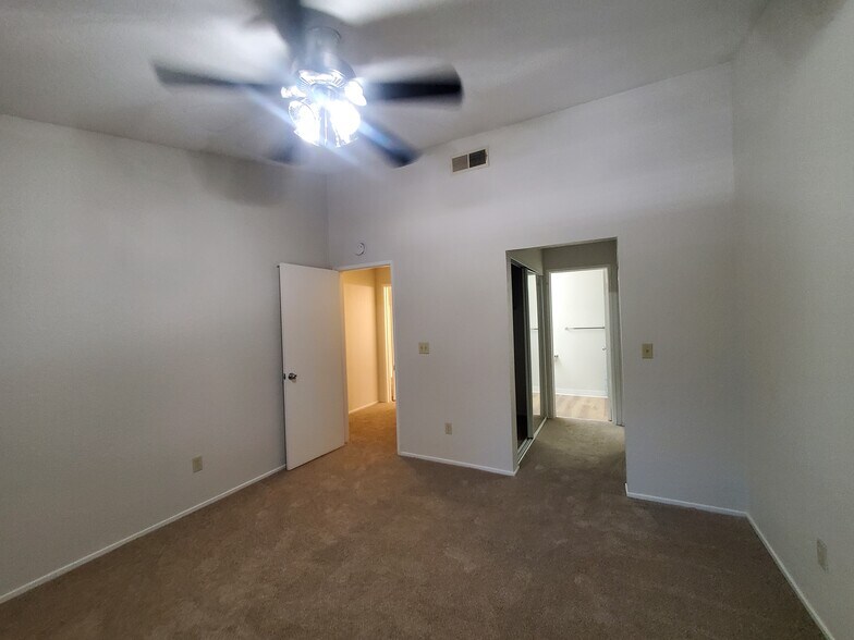 Building Photo - 11150 Trinity River Dr