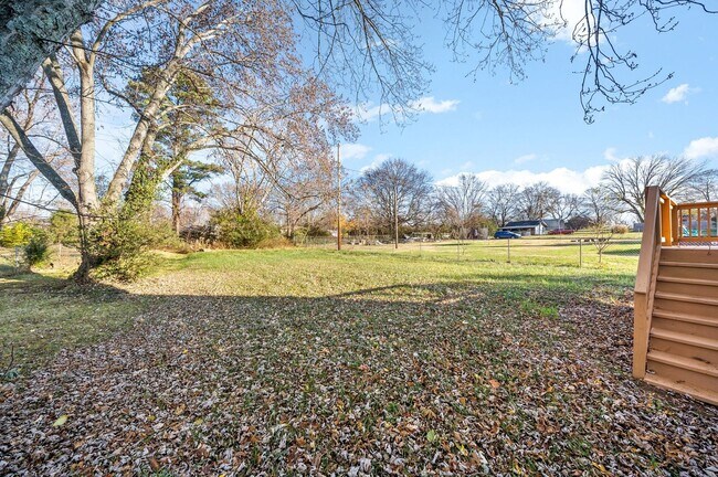 Building Photo - 5 Bedroom Home For Rent in St. Bethlehem A...