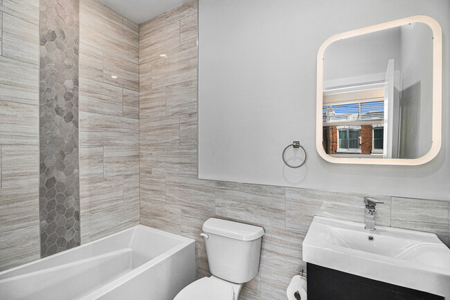 front bedroom bathroom - 1853 Hoffman St