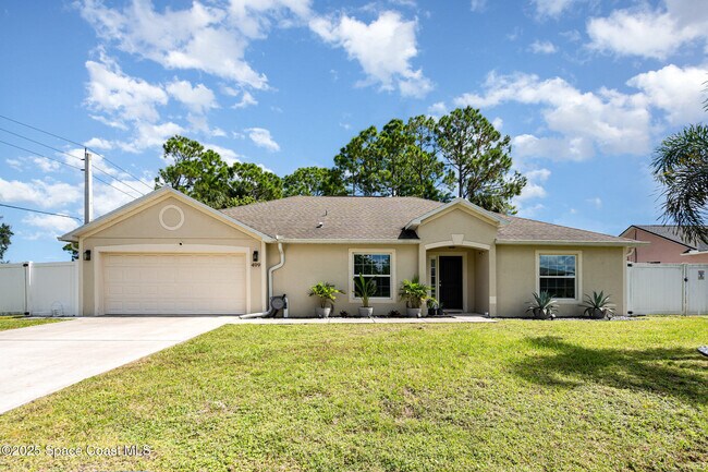 Building Photo - 499 Bayard Ave NE