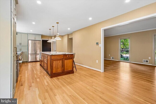 Building Photo - 1710 Chesterford Way