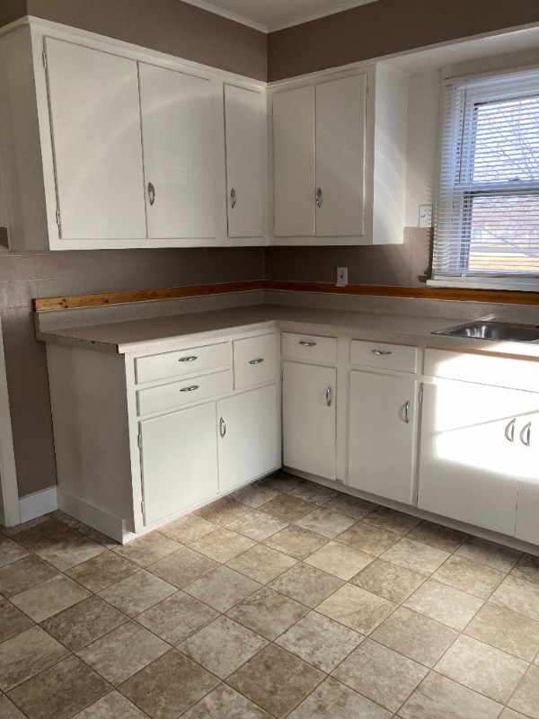 Building Photo - 406 13th St S