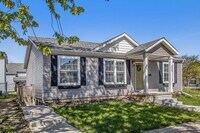 Building Photo - Spacious 3 Bedroom, 2 Bath Home Near Downtown South Bend