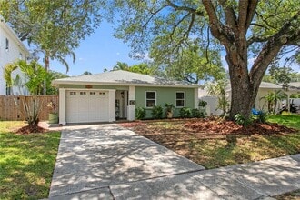 Building Photo - 508 Columbia Dr