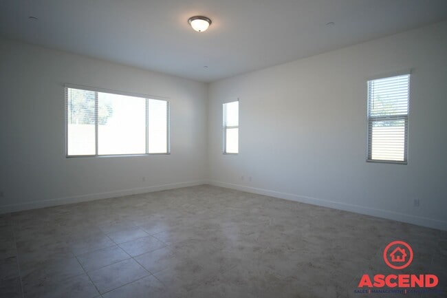 Building Photo - 8904 Costa Blanca Dr