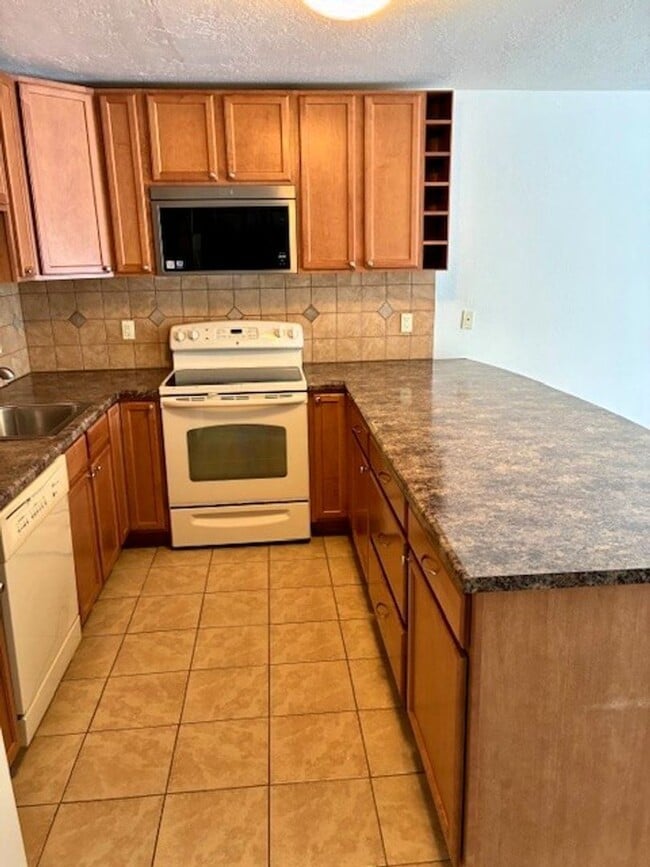 Building Photo - Long Term Rental- Dillon Valley East H 104