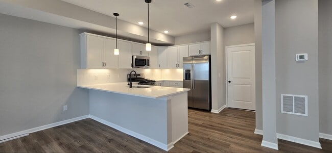 Building Photo - 1226 Ayla Ave