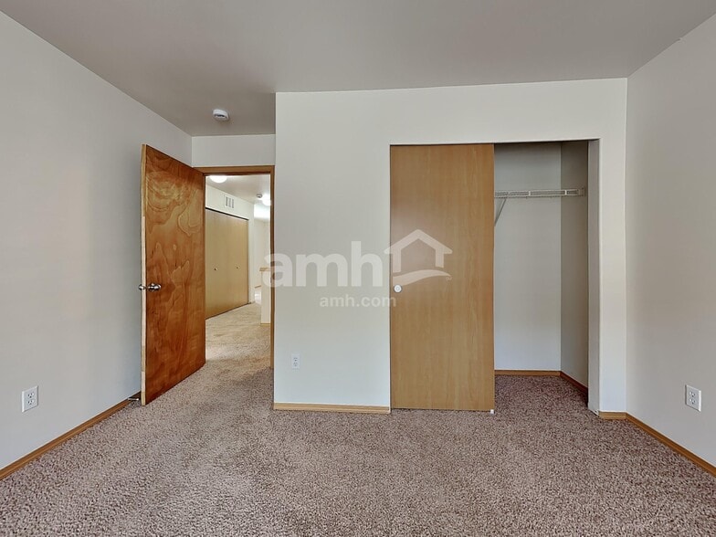 Building Photo - 20126 52nd Ave E