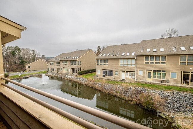 Building Photo - 14623 Waterside Dr