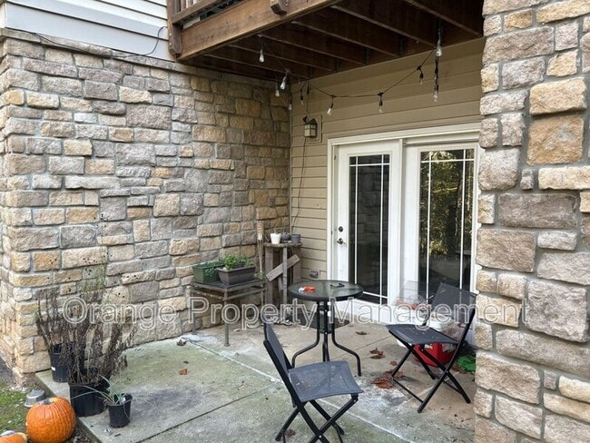 Building Photo - 201 Harts Cove Way