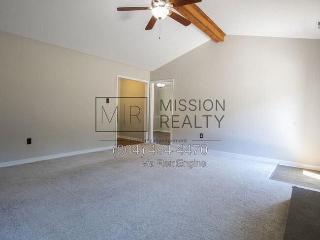 Building Photo - 7750 Robinwood Dr