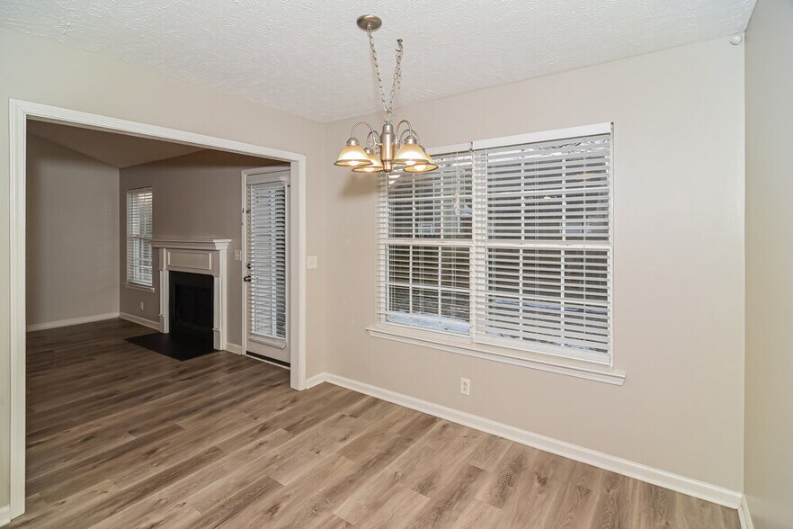 Building Photo - 3221 Lexmark Cir