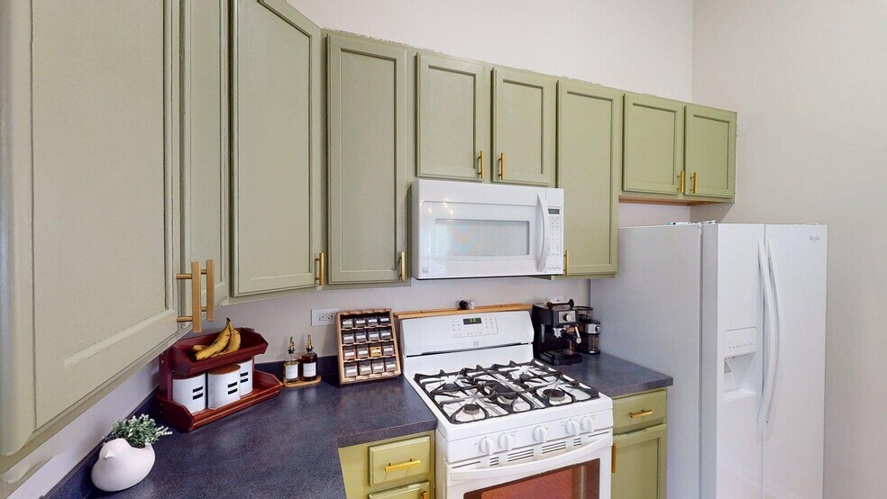 Building Photo - 714 Woodewind Dr