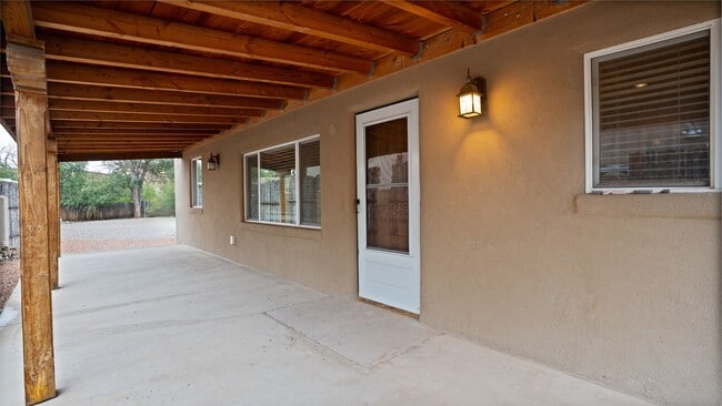 Building Photo - 524 A Juniper