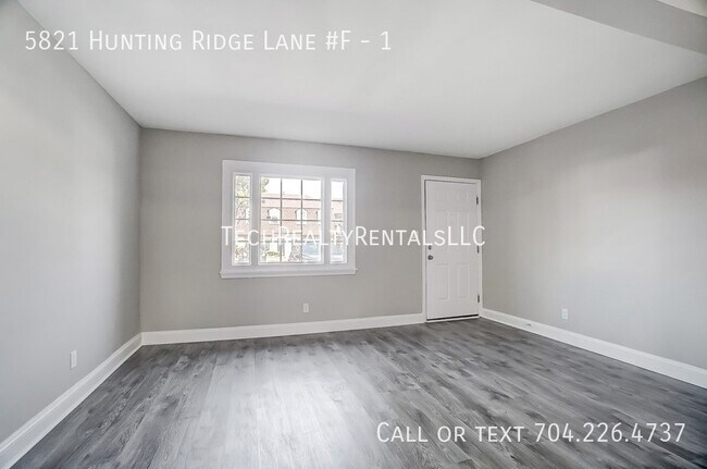 Building Photo - 5821 Hunting Ridge Ln