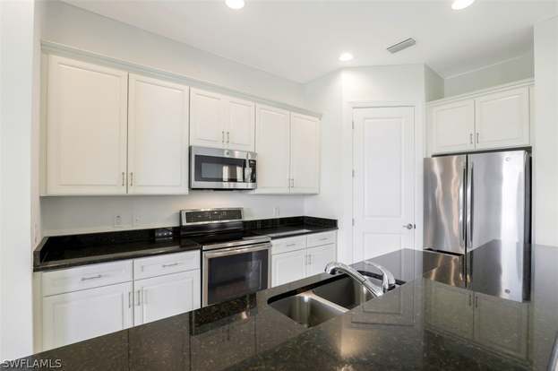 Building Photo - 12762 Fairington Way