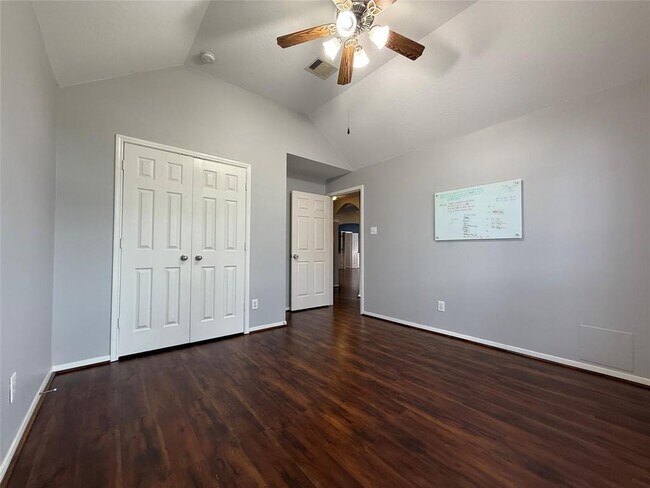 Building Photo - 2310 Megellan Point Ln