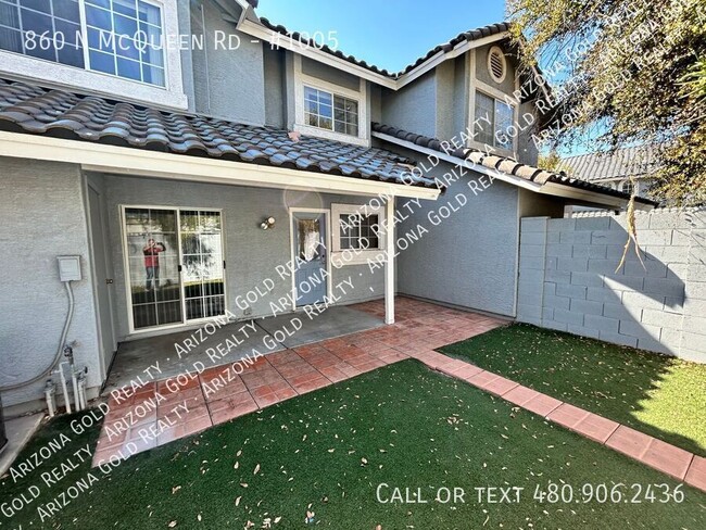 Building Photo - New Castle Townhome