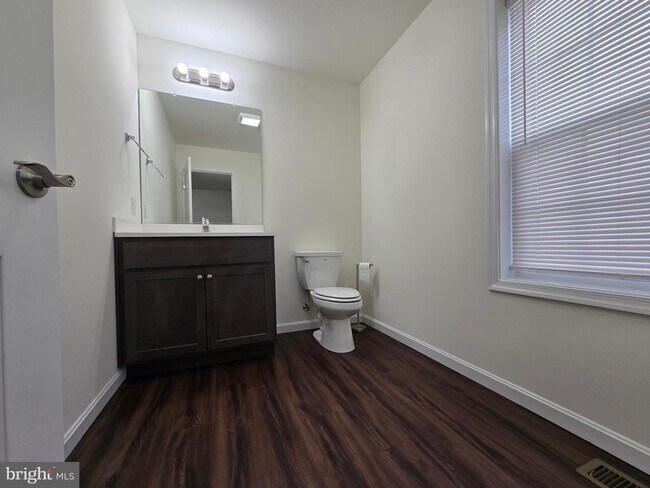 Building Photo - 215 William Ross Ln