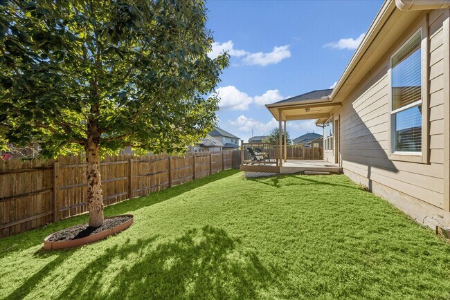 Building Photo - 4 bd/2.5 ba in Pflugerville ready for move in!