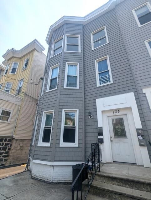 Primary Photo - 133 Prospect St