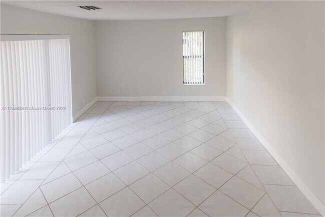 Building Photo - 3799 Cocoplum Cir