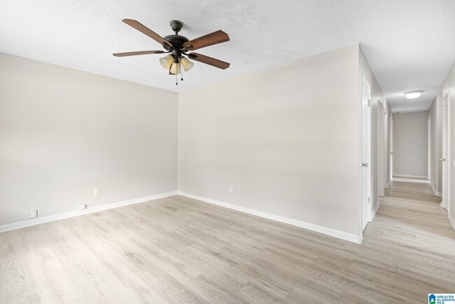 Building Photo - 63 Bluebell St