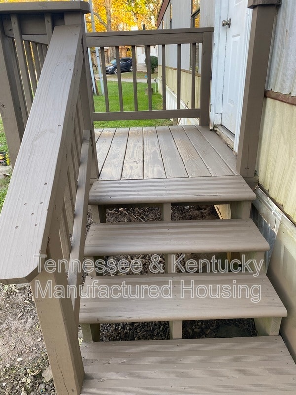 Building Photo - 1104 Columbia Ave